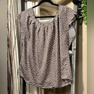 🐢REMOVING LISTING 1/5/26🐢LC CONRAD POLKA DOT SCOOP SLEEVELESS NECK TOP